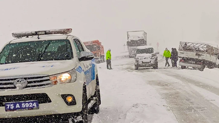 Birçok ilde kar yağışı başladı. Yurttan kar manzaraları