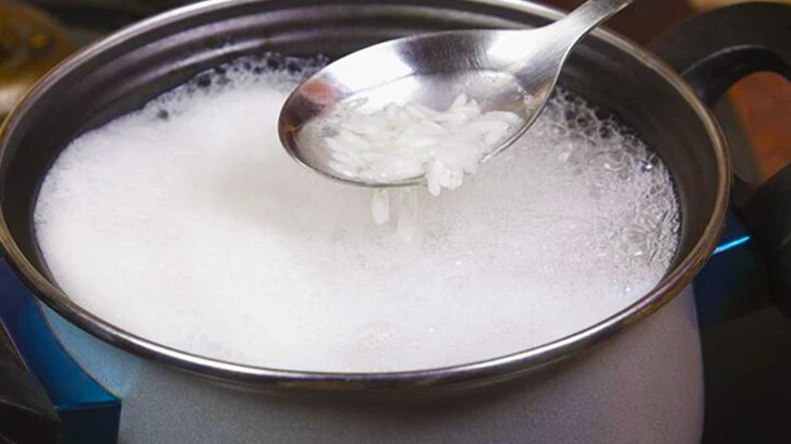 En hızlı saç uzatma yöntemi: Pirinç suyu