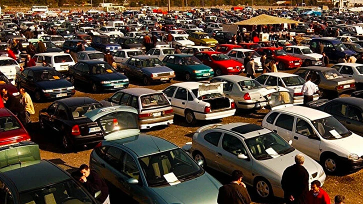 Dolar düştükçe fiyatlar çakılıyor! Sıfır ve ikinci el için harekete geçildi! Markalar fiyatları tek tek güncelledi....