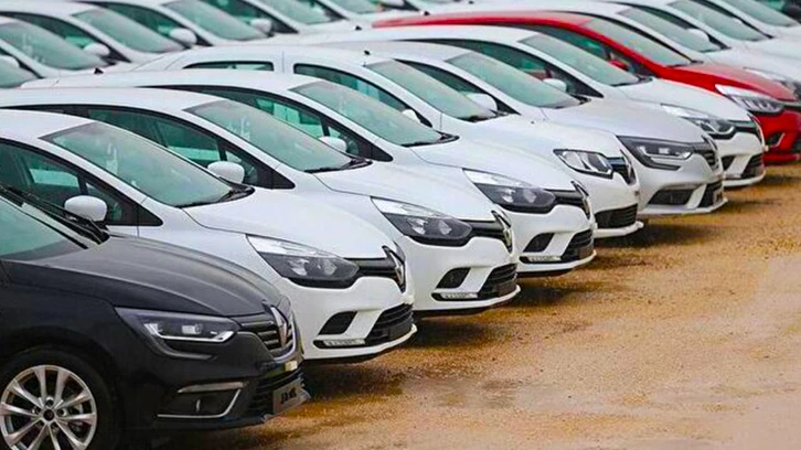 Dolar düştükçe fiyatlar çakılıyor! Sıfır ve ikinci el için harekete geçildi! Markalar fiyatları tek tek güncelledi....