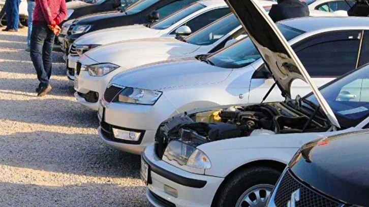 Dolar düştükçe fiyatlar çakılıyor! Sıfır ve ikinci el için harekete geçildi! Markalar fiyatları tek tek güncelledi....