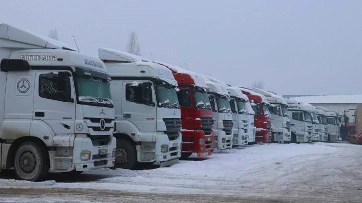 Türkiye'nin buz tutan illeri! -26 dereceyi gördü...