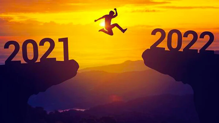 Yeni yıl mesajları 2022... Sevgiliye, arkadaşa yılbaşı mesajları, kurumsal, komik, kısa ve uzun resimli yılbaşı sözleri