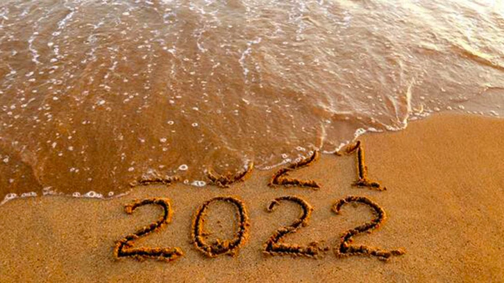Yeni yıl mesajları 2022... Sevgiliye, arkadaşa yılbaşı mesajları, kurumsal, komik, kısa ve uzun resimli yılbaşı sözleri