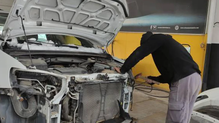 Kar kazaları artırdı, kaportacılarda araç koyacak yer kalmadı