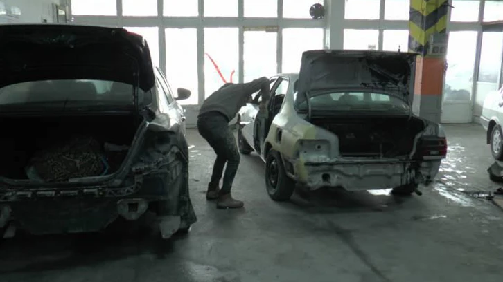 Kar kazaları artırdı, kaportacılarda araç koyacak yer kalmadı