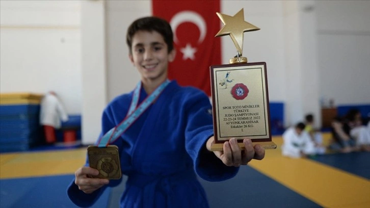 12 yaşındaki judocu Eyüp, Balkan Şampiyonasına hazırlanıyor