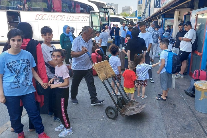 15 Temmuz Demokrasi Otogarı'nda bayram dönüşü hareketliliği devam ediyor