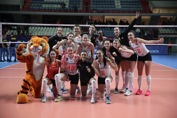 2023 CEV Şampiyonlar Ligi: Eczacıbaşı Dynavit: 3 - Maritza Plovdiv: 0