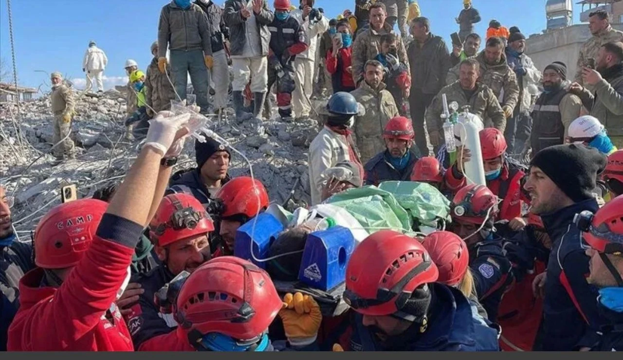 67 kişinin öldüğü apartman müteahhitine 13 yıl hapis