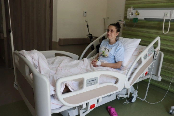 79 gündür tedavisi devam eden depremzede, önce sağlığına sonra kızına kavuşmak istiyor