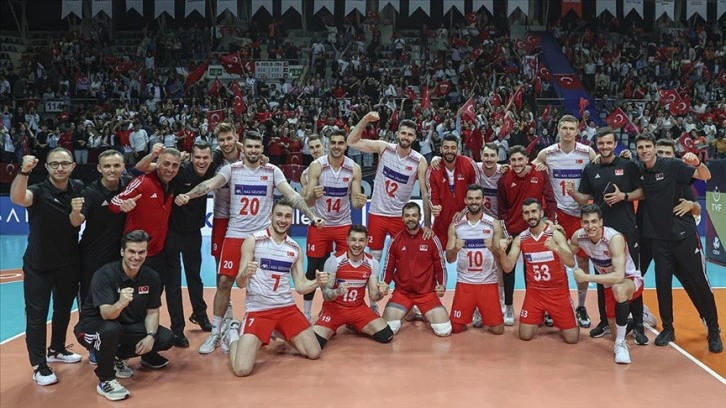 A Milli Erkek Voleybol Takımı, Portekiz'i 3-1 yenerek adını Dörtlü Final'e yazdırdı