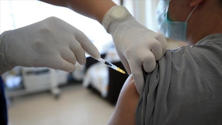 AB, DSÖ'nün onayladığı aşıları olanların seyahatine yeni kurallar dahilinde izin verecek