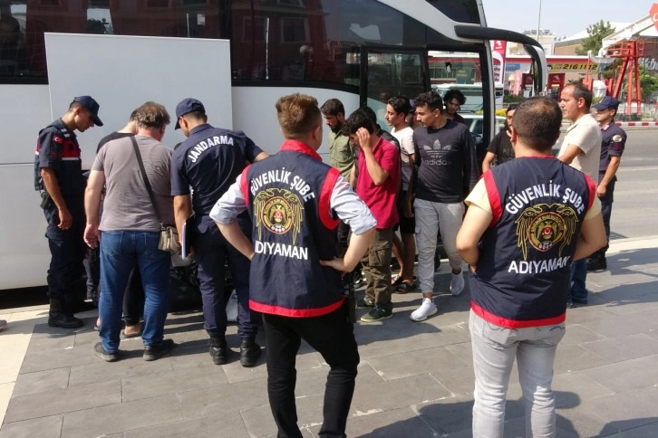 Adıyaman'da 76 kaçak göçmen yakalandı
