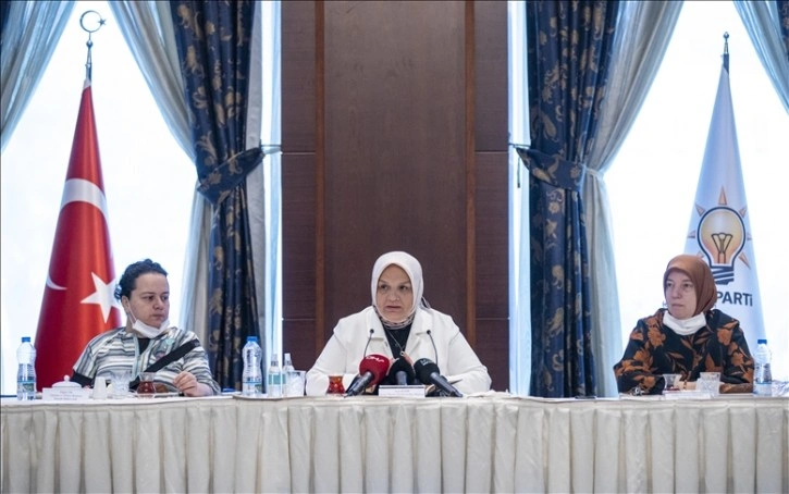 AK Parti lise eğitimi almamış kadınlar için 'Nerede kalmıştık' seferberliği başlatıyor