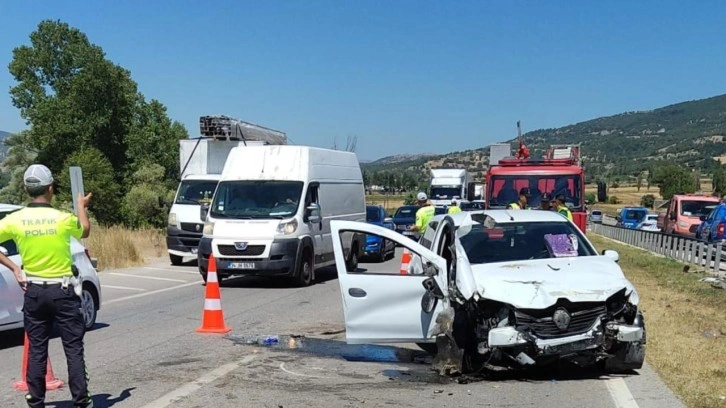Amasya'da feci kaza: 1 çocuk öldü, 4 kişi yaralandı