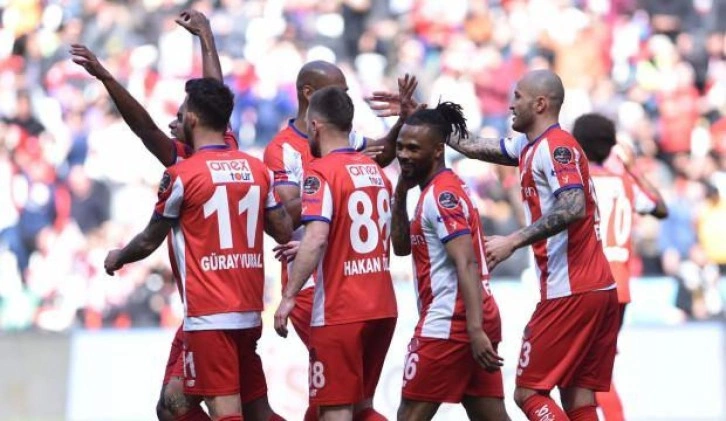Antalyaspor, yenilmezlik serisini 9 maça çıkardı