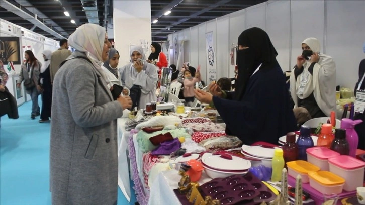 Arap kadınları 8'inci İİT Helal Expo'da el sanatlarını sergiledi