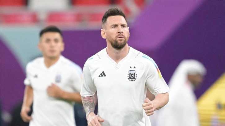 Arjantinli yıldız futbolcu Messi kariyerinin 1000. maçına çıktı