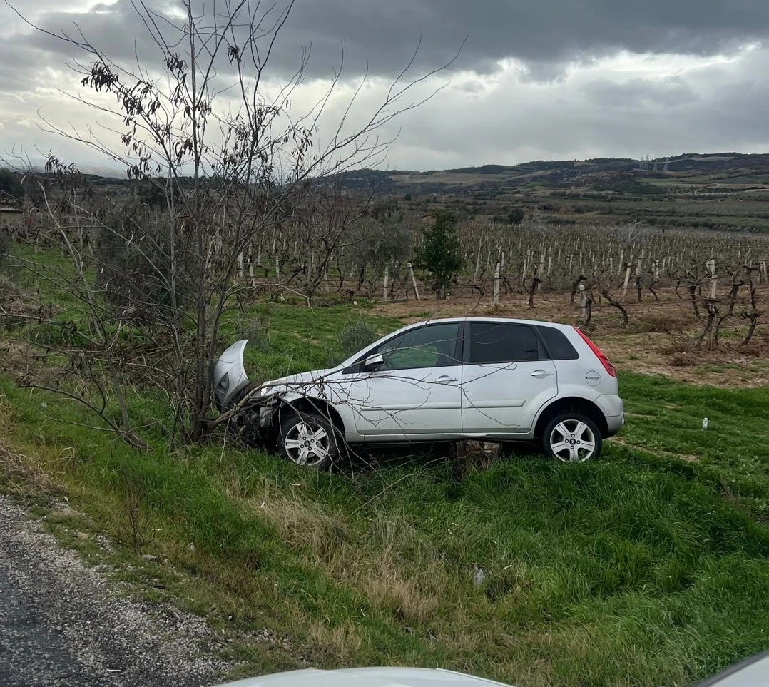 Aynı Yolda İkinci Kaza, Otomobil &Uuml;z&uuml;m Bağına U&ccedil;tu