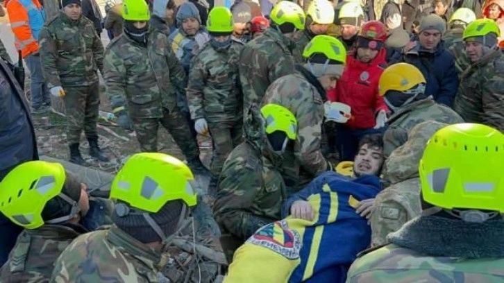 Azerbaycanlı ekipler Kahramanmaraş'ta 45 kişiyi enkaz altından kurtardı