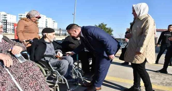 Bağlar Belediyesi, 25 engelli vatandaşa tekerlekli sandalye desteğinde bulundu