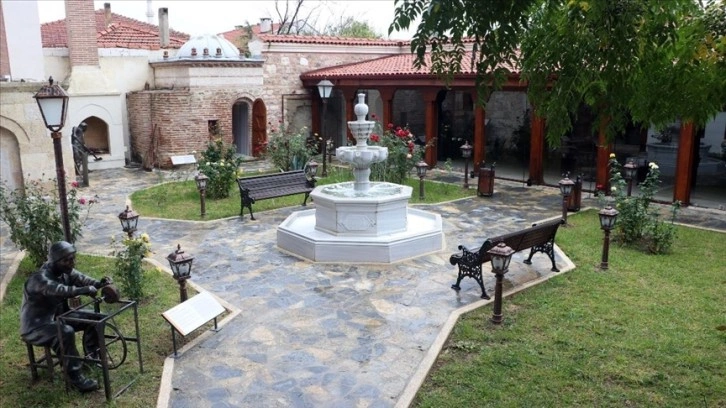 Bahçesinde nikah da kıyılabilen müzede Balkan düğünleri anlatılıyor