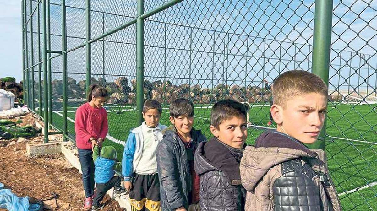 Bakan Kasapoğlundan Şanlıurfaya tenis kortu ve halı saha