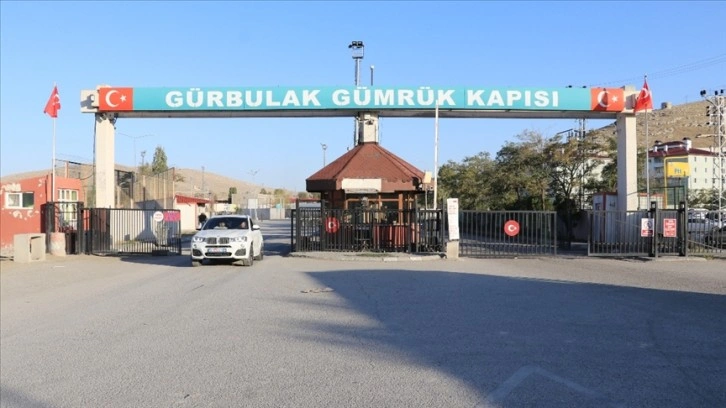 Bakan Muş, G&uuml;rbulak G&uuml;mr&uuml;k Kapısı'nda 305 kilogram uyuşturucu ele ge&ccedil;irildiğini bildirdi