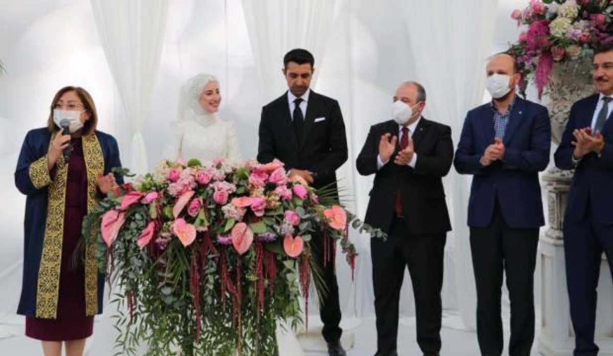 Bakan Varank ve Bilal Erdoğan nikah şahitliği yaptı