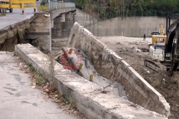 Bakırköy’de pazar yeri inşaatında istinat duvarı çöktü