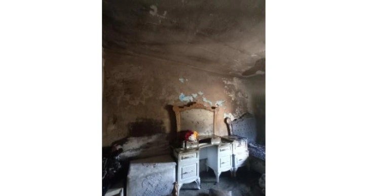 Batman’da çıkan yangında ev küle döndü