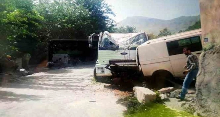 Batman’da kamyon kazasında faciadan dönüldü