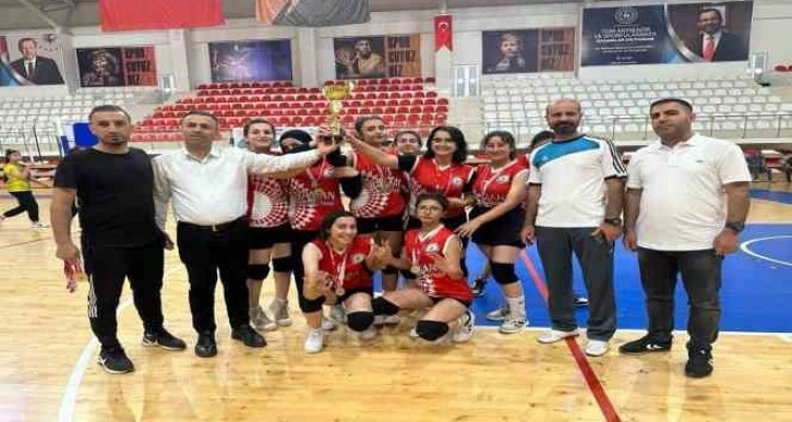 Batman’da voleybolun şampiyonları belli oldu