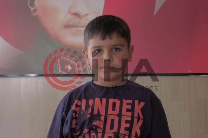 Bayrağa selam veren judocu Ahmet: 'Bayrağımızı bırakıp geçemedim'