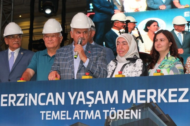 Binali Yıldırım, Erzincan'da Yaşam Merkezi’nin temel atma törenine katıldı
