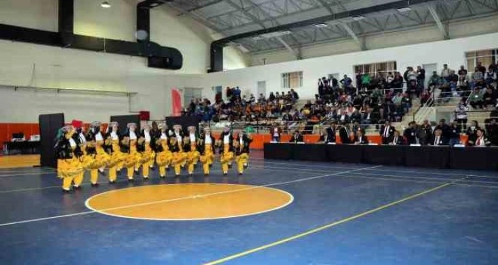 Bitlis’te Türkiye Şampiyonası Halkoyunları Bölge Yarışması start aldı