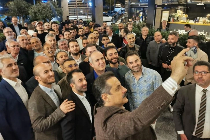 Bursa’da Faruk Çelik’e yoğun ilgi...500 araçlık konvoyla karşılandı