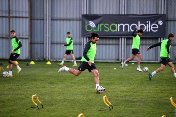 Bursaspor'da Gaziantep FK maç hazırlıkları sürüyor Yeşil-beyazlı takım taktik çalıştı