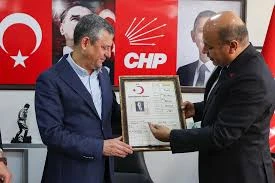 CHP Genel Başkanı Özgür Özel, Gaziantep’te Partililerle bir araya geldi