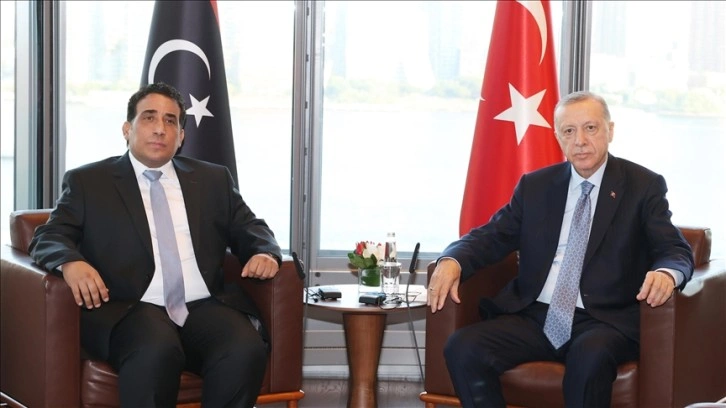 Cumhurbaşkanı Erdoğan, Libya Başkanlık Konseyi Başkanı Menfi'yi kabul etti