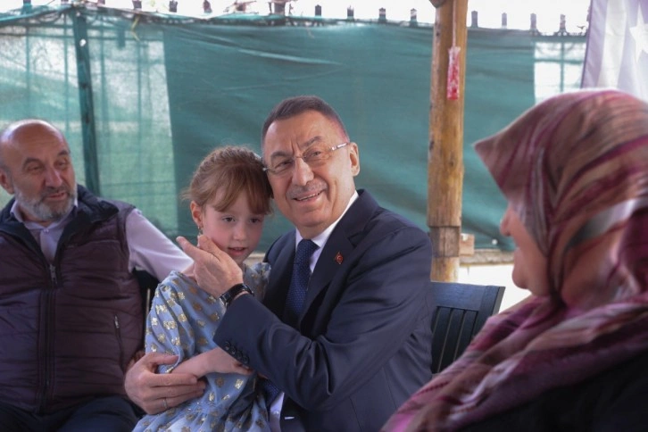 Cumhurbaşkanı Yardımcısı Oktay’dan ilk Afrin şehidinin ailesine bayram ziyareti