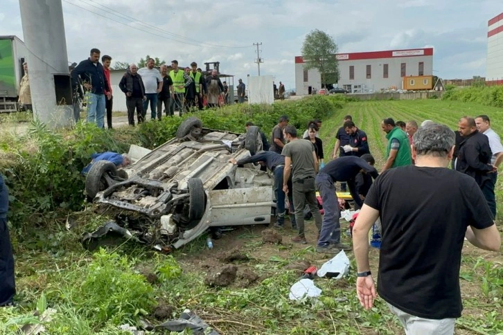 D-100’de kontrolden çıkan otomobil takla attı: 3 yaralı