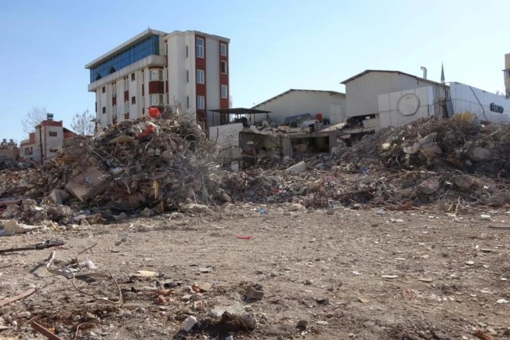Deprem Adıyaman’da 6 oteli yıktı