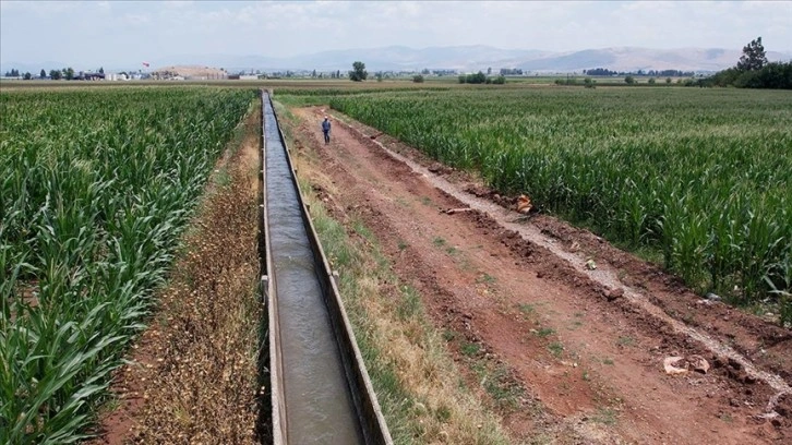 Depremlerden etkilenen illerde tarım alanları tekrar suyla buluşturuluyor