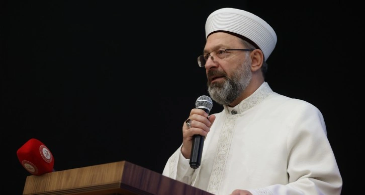Diyanet İşleri Başkanı Erbaş, Fatih Camii’nde imama yapılan saldırıyı kınadı