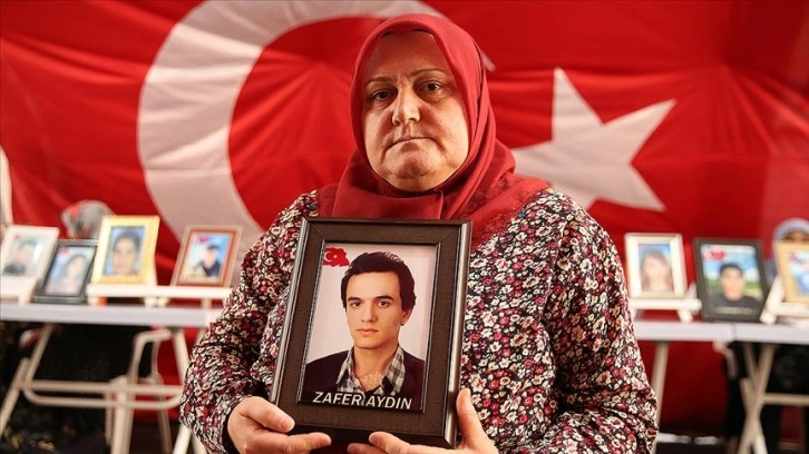Diyarbakır annesi Aydın: HDP'den çocuğumu almadan eyleme son vermeyeceğim