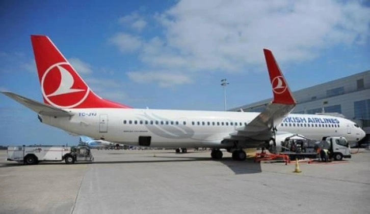 Diyarbakır-İstanbul seferini yapan uçak Edremit'e yönlendirildi