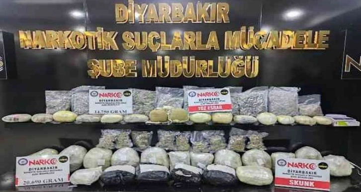 Diyarbakır’da 44 kilo 263 gram uyuşturucu ele geçirildi: 8 zanlı tutuklandı