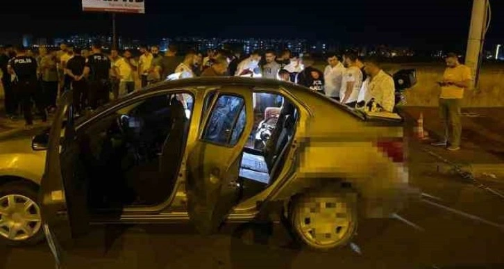 Diyarbakır’da bıçaklanan şahıs kiralık otomobilde ölü bulundu